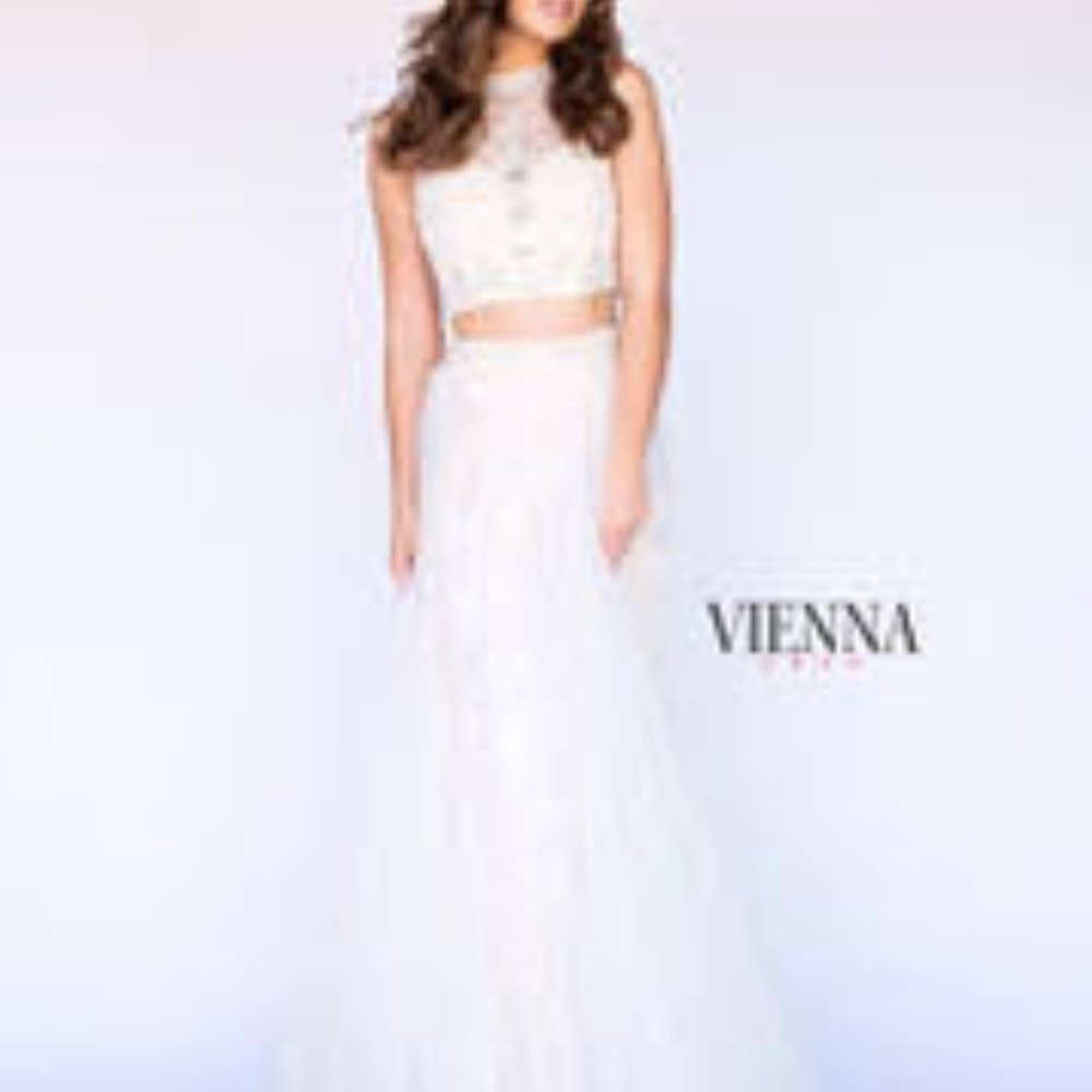 Vienna Prom Dress - Picture 2 of 4